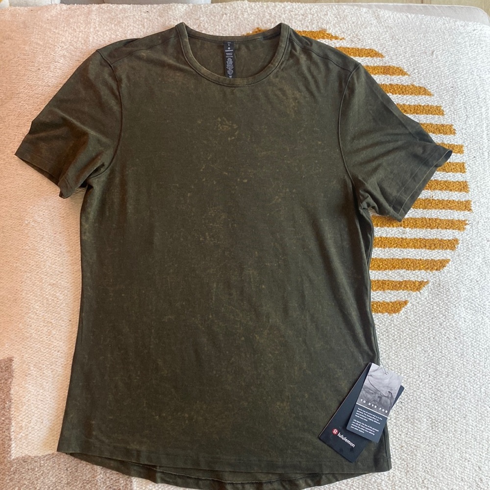 Mens Lululemon 5 Year Basic T new with tags
